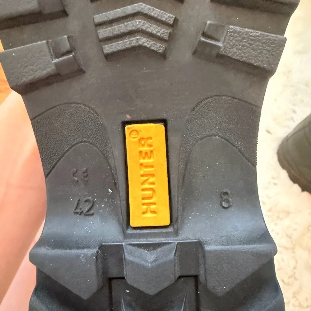 Hunter Rain Boots Black - Waterproof Rubber